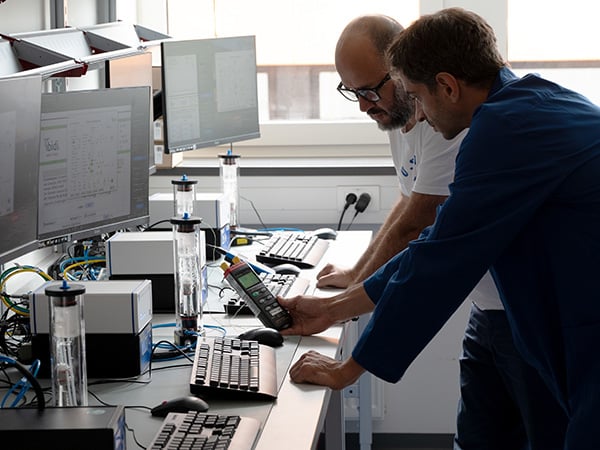 Customized OEM instruments for incubation, gas control, humidity, fluidics, and housing